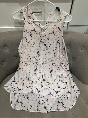 Alice COLLECTION Floral Print Sleeveless Tank - White, Navy & Pink